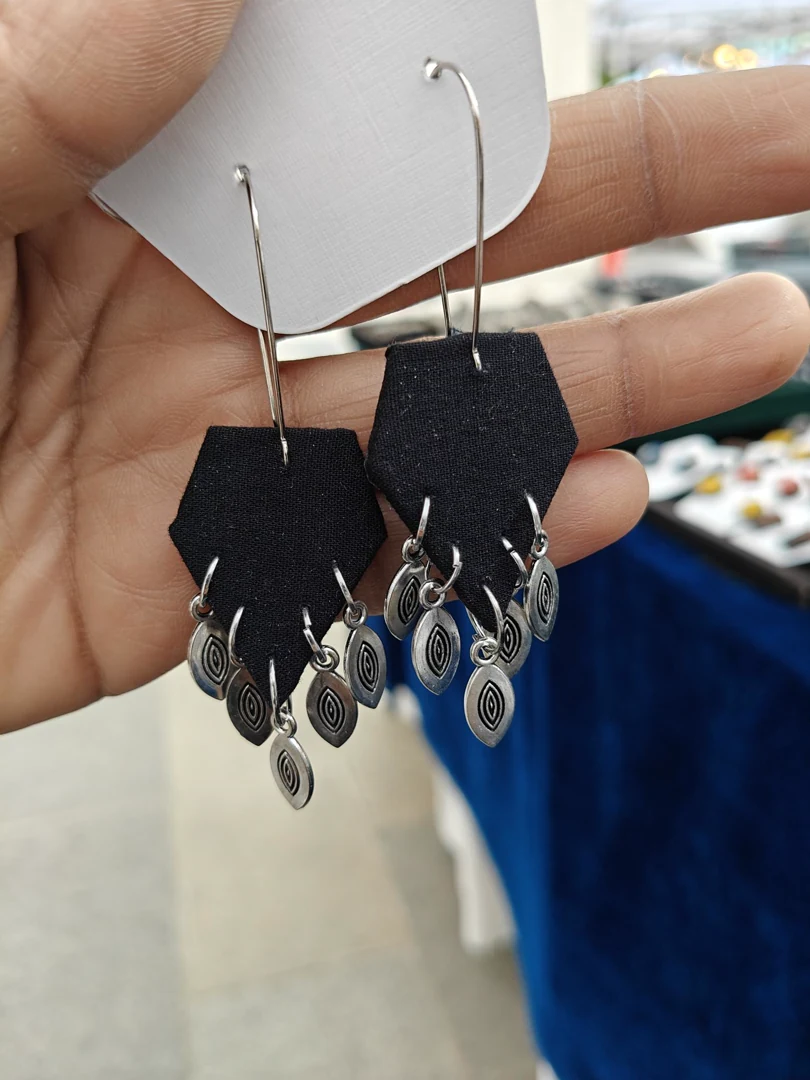 SC_FE_262005 - Black